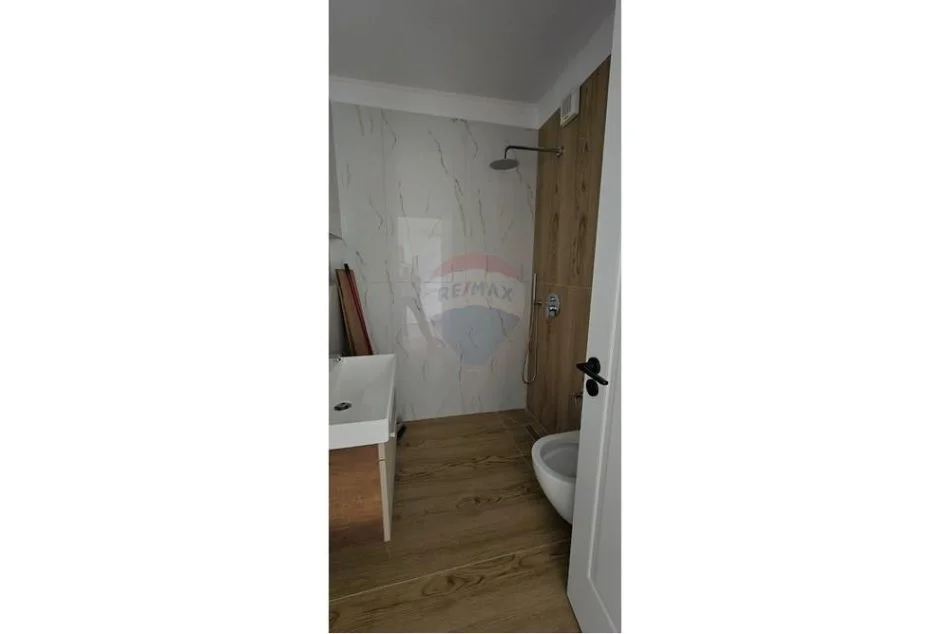 Tirane, Liste me oferta apartament 1+1 Kati 2, 54 m² 110.000 € (muhamet gjollesha)