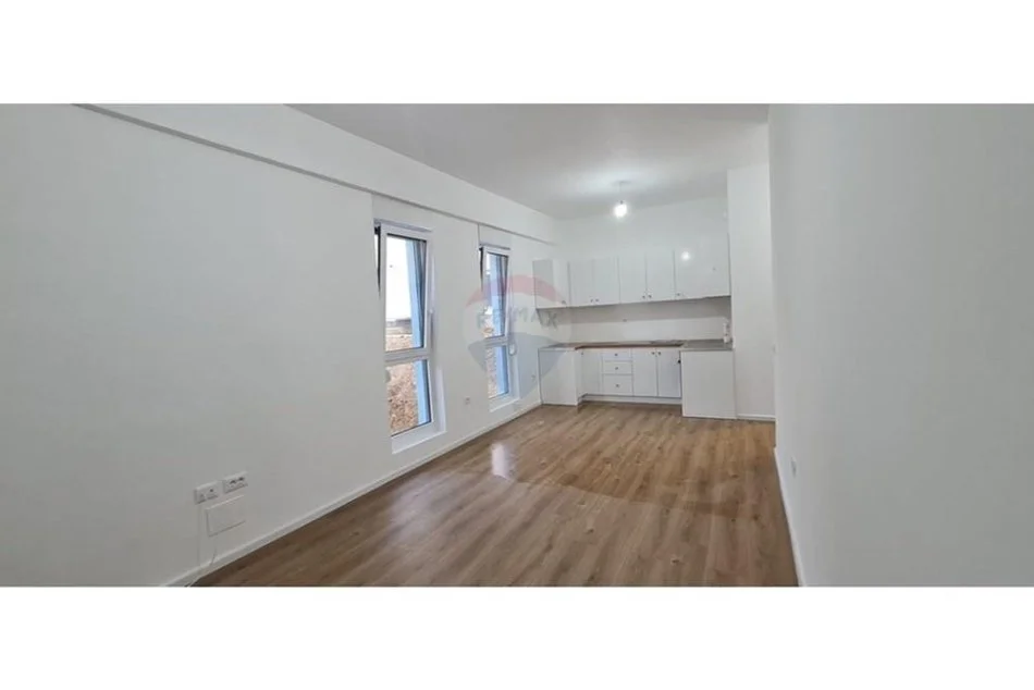 Tirane, jepet me qera apartament 1+1 Kati 2, 63 m² 400 € (Apartament 1+1 me qira ne Linze!)