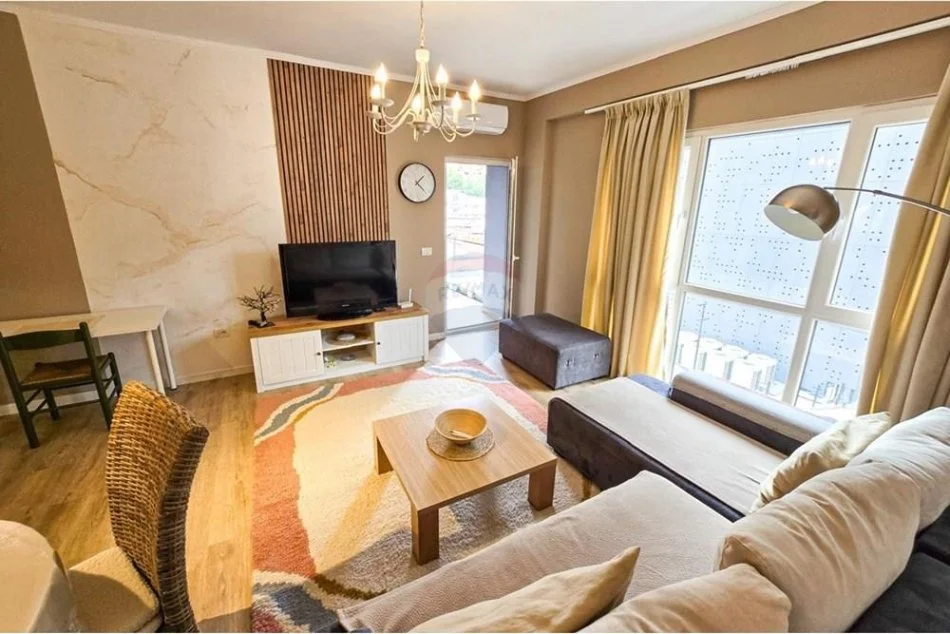 Tirane, shitet apartament 1+1 Kati 2, 74 m² 140.000 € (5 Maji)