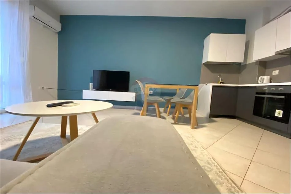 Vlore, shitet apartament 1+1+Ballkon Kati 6, 70 m² 160.000 € (Lungomare)
