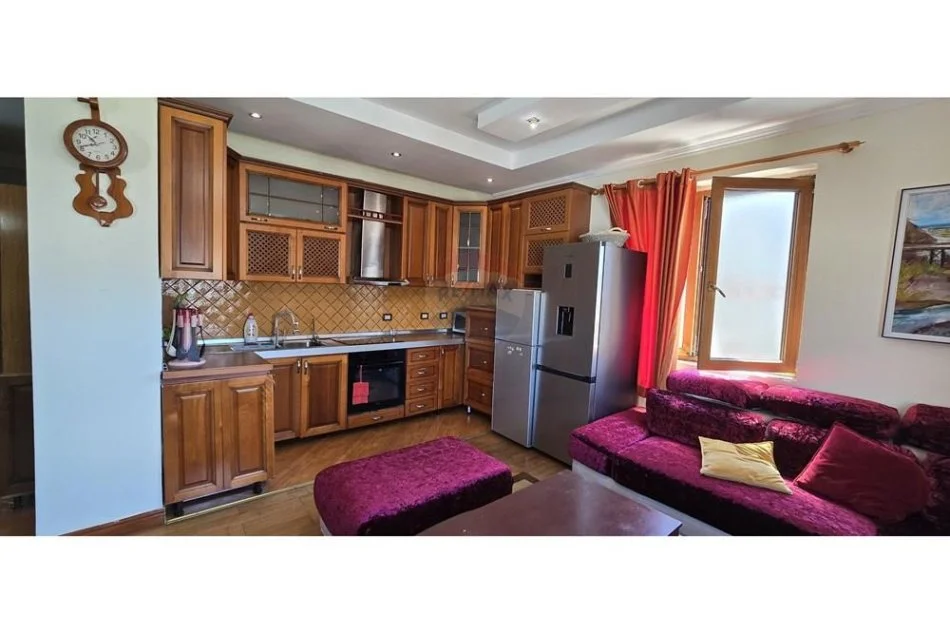 Tirane, jepet me qera apartament 2+1 Kati 6, 85 m² 600 € (vasil shanto)