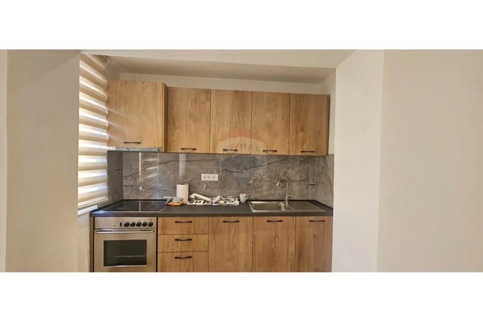 Tirane, jepet me qera apartament 3+1 Kati 2, 100 m² 600 € (xhanfize keko)