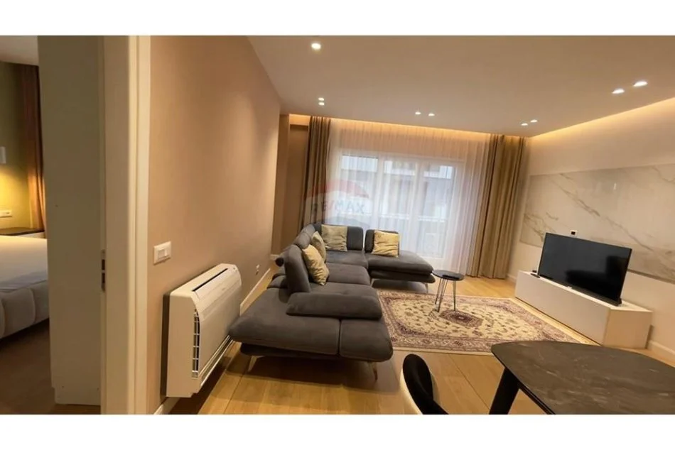 Tirane, jepet me qera apartament 2+1 Kati 1, 90 m² 800 € (rruga e dibres)