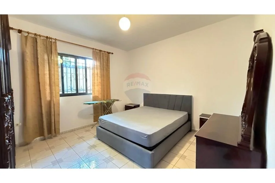 Tirane, jepet me qera apartament 2+1 , 100 m² 450 € (astir)