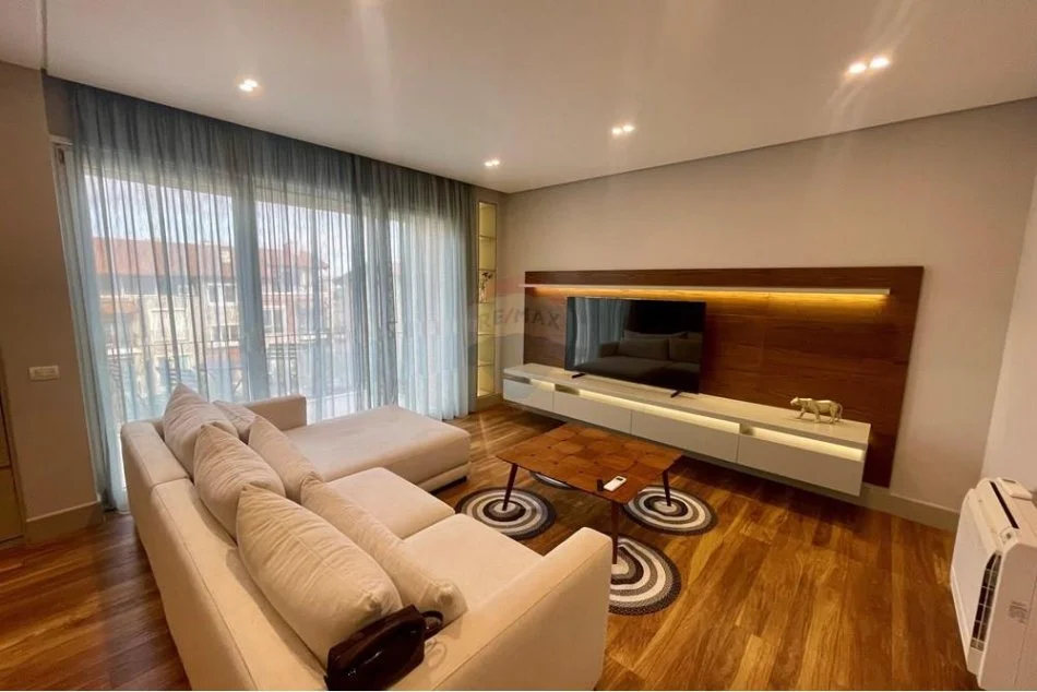 Tirane, jepet me qera apartament 2+1+Ballkon Kati 3, 107 m² 1.200 € (rezidenca secret garden)