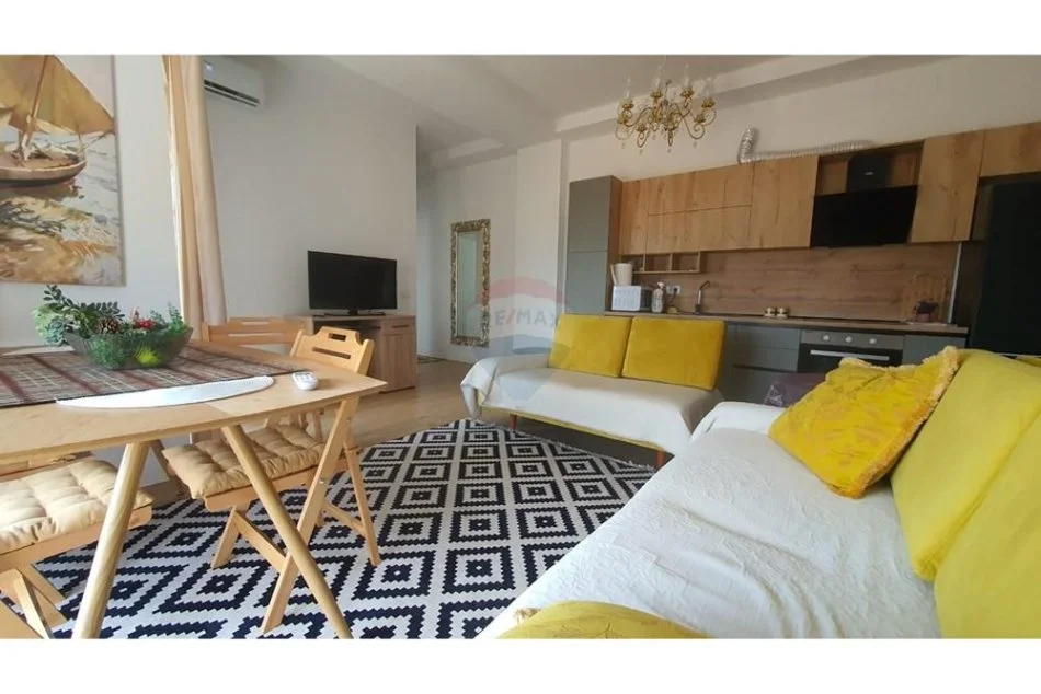 Tirane, shitet apartament 1+1+Ballkon , 64 m² 142.000 € 