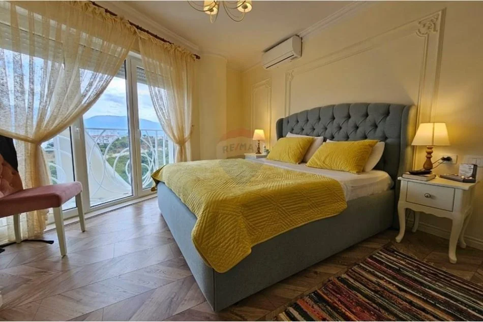 Tirane, jepet me qera apartament 2+1+Ballkon , 126 m² 850 € 