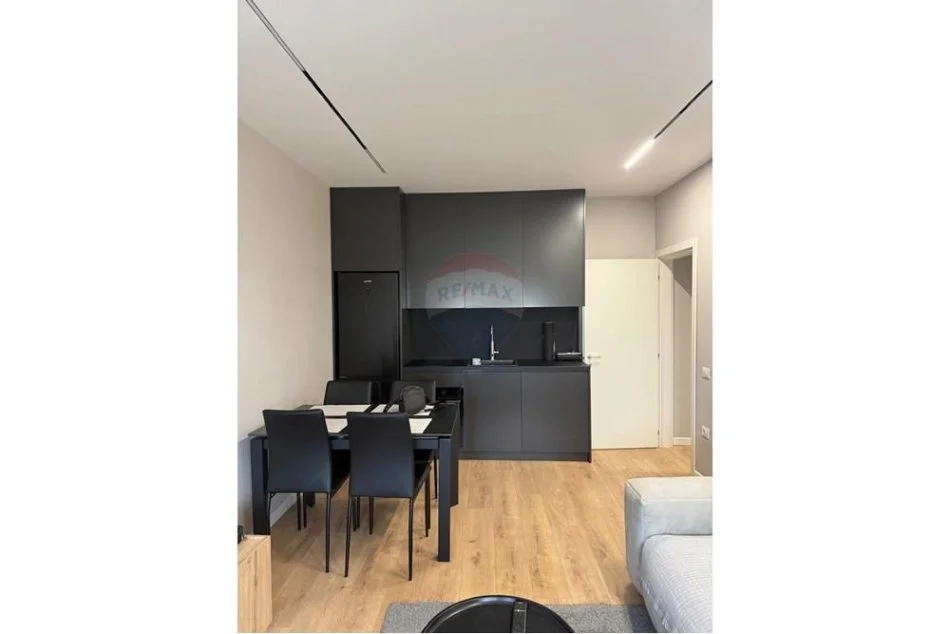 Tirane, jepet me qera apartament 1+1 Kati 5, 44 m² 500 € 