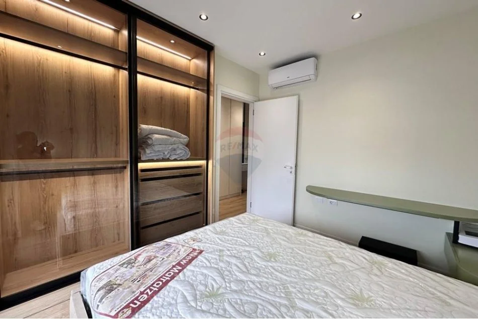 Tirane, jepet me qera apartament 1+1+Ballkon , 60 m² 650 € 