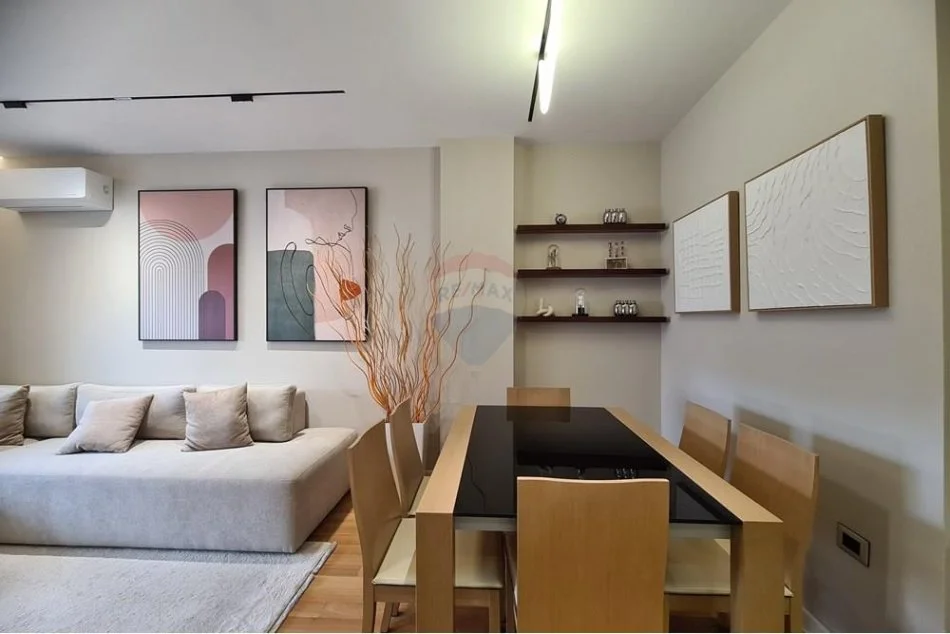 Tirane, jepet me qera apartament , 120 m² 1.700 € (Ismail Qemali pran Air Albania)