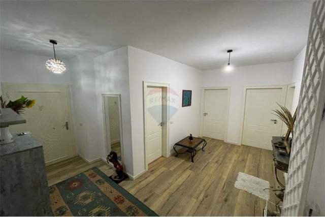 Tirane, jepet me qera apartament 2+1 Kati 6, 112 m² 450 Euro
