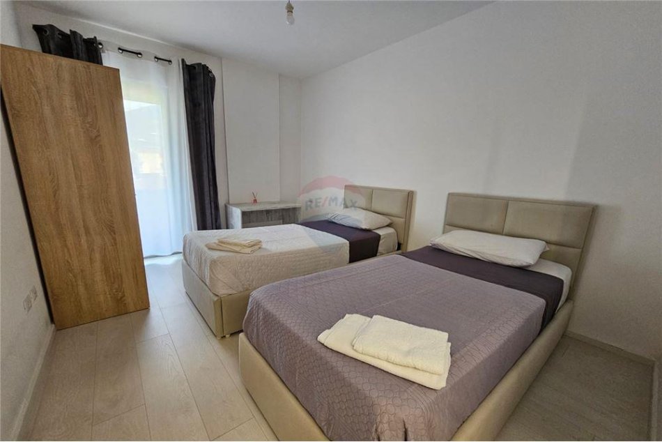 Tirane, shitet apartament 2+1+Ballkon, Kati 3, 95 m² 190,000 € (Rruga e Dibres)