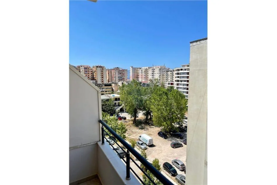 Apartament 1+1 ne shitje pas Jumbo Vlore!