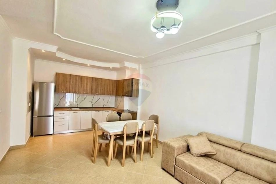 Tirane, jepet me qera 2+1+Ballkon Kati 5, 95 m² 500 € (Pediatria - Porcelan - Oxhaku, Shqipëri)