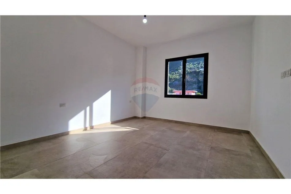 Vlore, shitet apartament 2+1+Ballkon Kati 4, 91 m² 182.000 € 