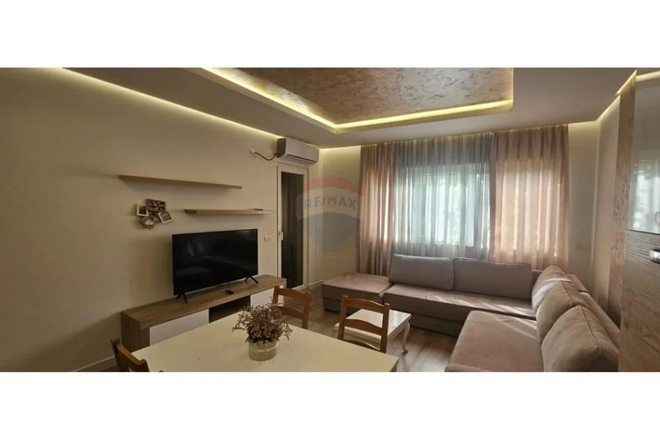 Tirane, jepet me qera apartament 1+1+Aneks+Ballkon , 71 m² 600 € (Fusha Ali Demi)