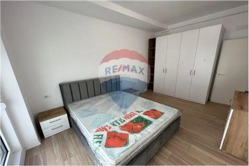 Tirane, jepet me qera apartament 2+1 Kati 4, 98 m² 650 € (Kompleksi Marga 1)