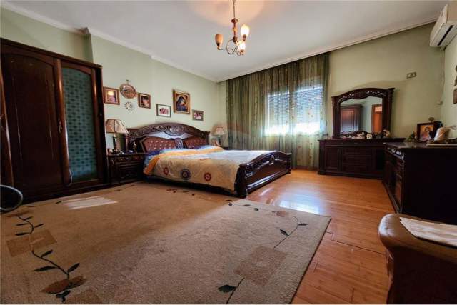 Tirane, shitet apartament 2+1+BLK Kati 5, 152 m² 265.000 Euro (Sheshi Willson)