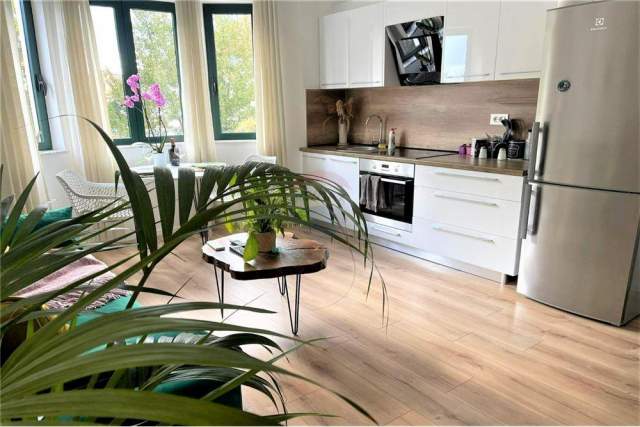 Tirane, jepet me qera apartament 1+1+BLK Kati 2, 60 m² 400 Euro (Siri Kodra)