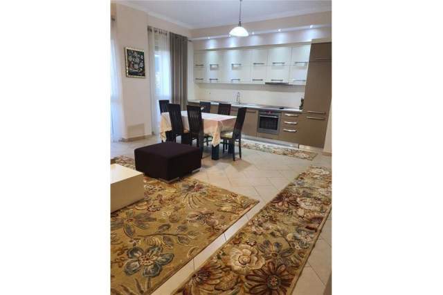 Tirane, jepet me qera apartament 2+1+BLK Kati 4, 90 m² 500 Euro