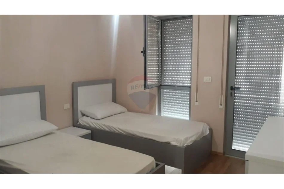 Tirane, jepet me qera apartament 2+1 Kati 6, 95 m² 450 € (5 maji)