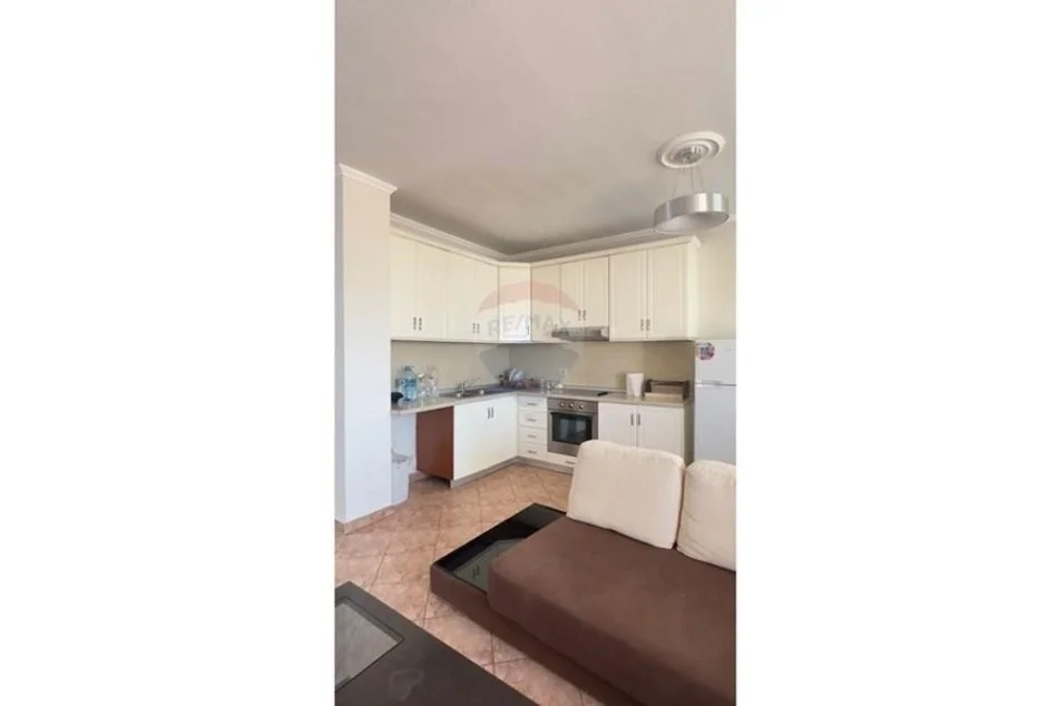 Tirane, jepet me qera apartament 2+1 , 100 m² 600 € 