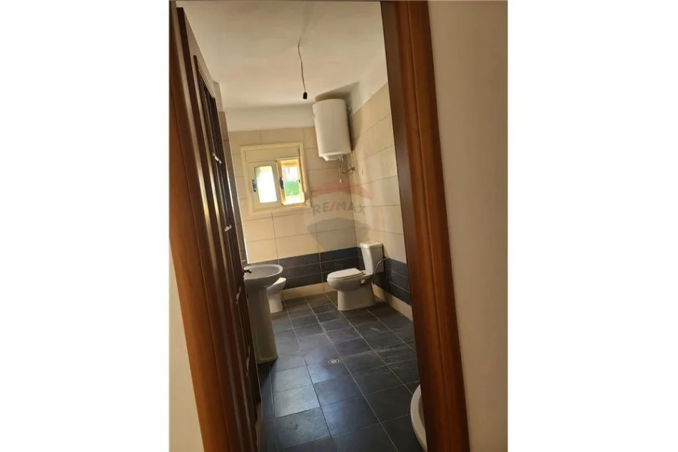 Vlore, shitet apartament 1+1 , 67 m² 100.000 € (Stefan Pano)