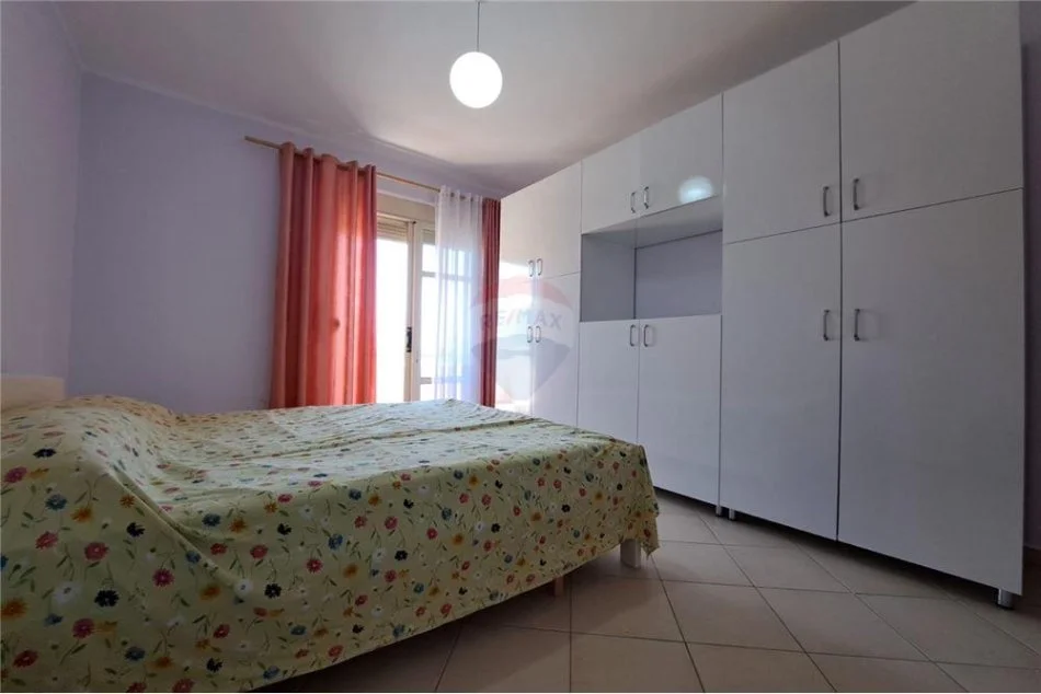 Vlore, shitet apartament 1+1+Ballkon Kati 7, 75 m² 74.000 € (Orikum)
