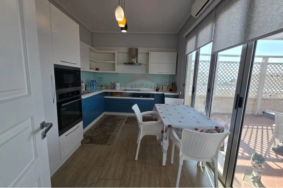Vlore, shitet apartament+verande | Penthouse 3+1+Ballkon Kati 10, 162 m² (Lungomare)