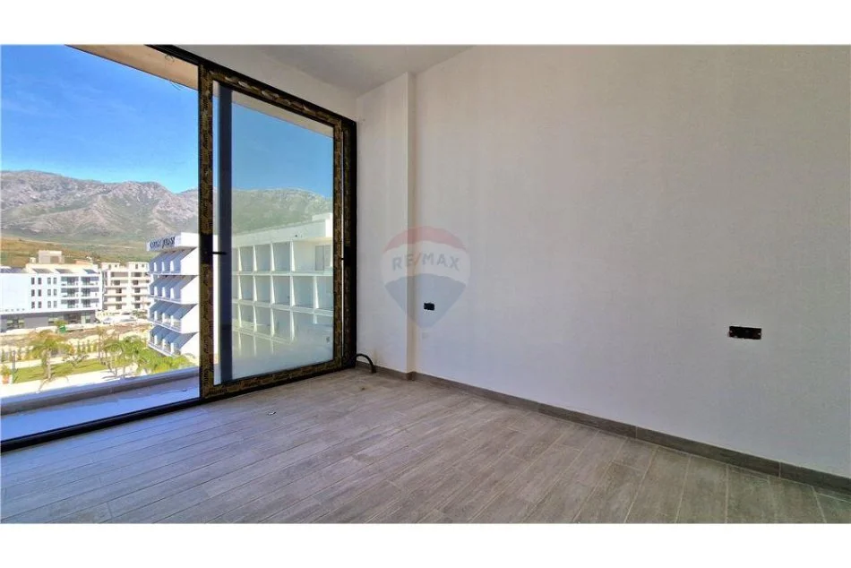 Radhime - Orikum, shitet apartament 1+1+Ballkon Kati 5, 45 m² 113.750 € (Radhime)