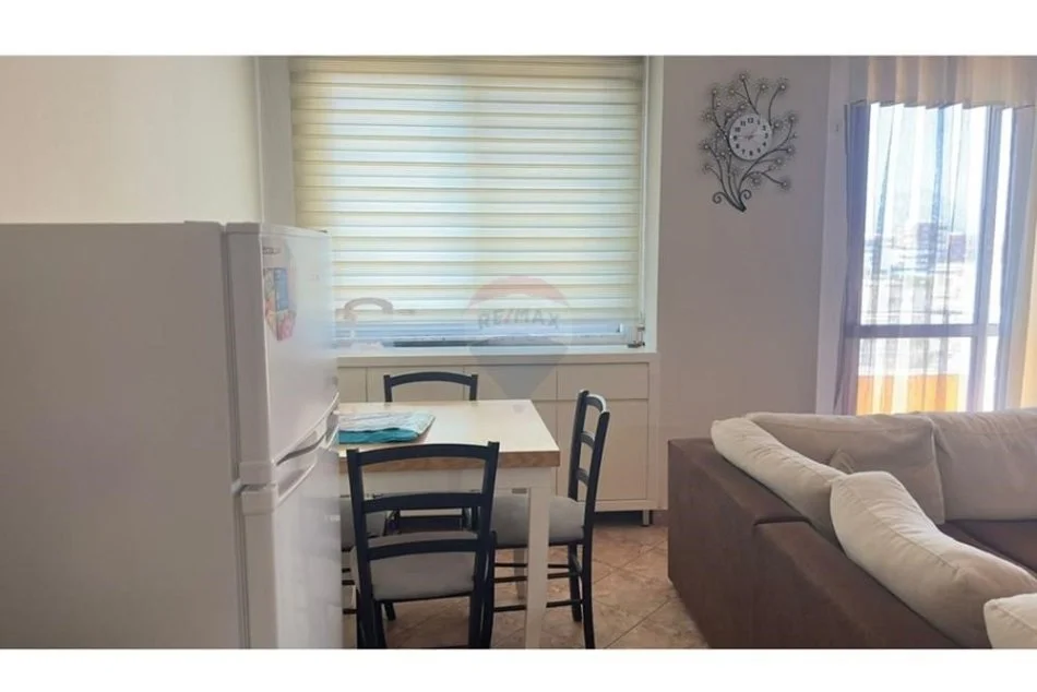 Tirane, jepet me qera apartament 2+1 , 100 m² 600 € 