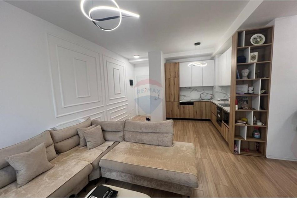 Tirane, jepet me qera apartament 2+1 Kati 4, 98 m² 650 € (Kompleksi Marga 1)
