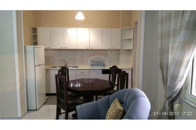 Tirane, jepet me qera apartament 2+1+BLK Kati 4, 100 m² 450 Euro (Stadiumi Dinamo)