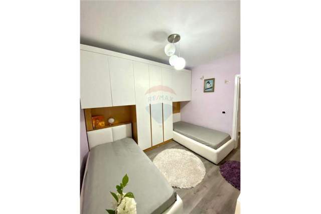 Tirane, jepet me qera apartament 2+1+A+BLK Kati 5, 120 m² 800 Euro (Komuna e Parisit)