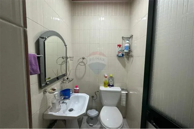 Tirane, jepet me qera apartament 1+1 Kati 2, 62 m² 600 Euro (Ish ekspozita)