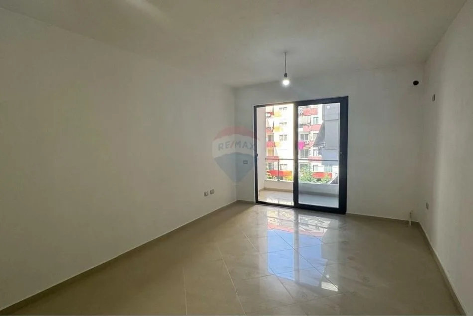 Tirane, shitet apartament 2+1 , 111 m² 133.000 € (Astir)