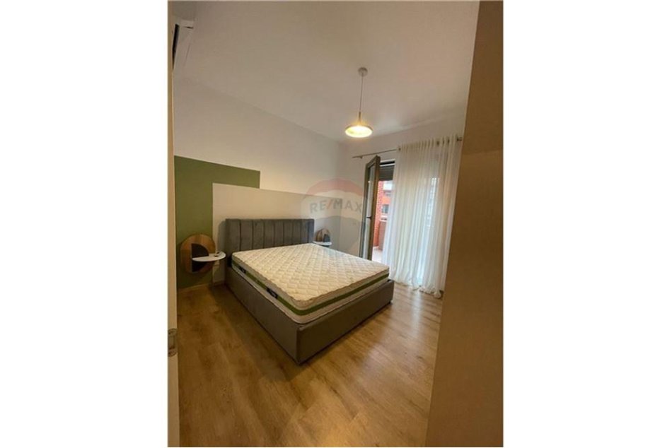 Tirane, jepet me qera apartament 1+1+Aneks+Ballkon , 75 m² 650 € (kompleksi Delijorgji)