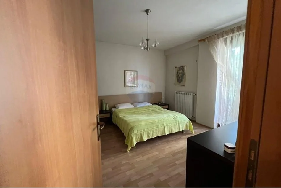 Tirane, jepet me qera 2+1 , 120 m² 329.000 € (Myslym Shyri)