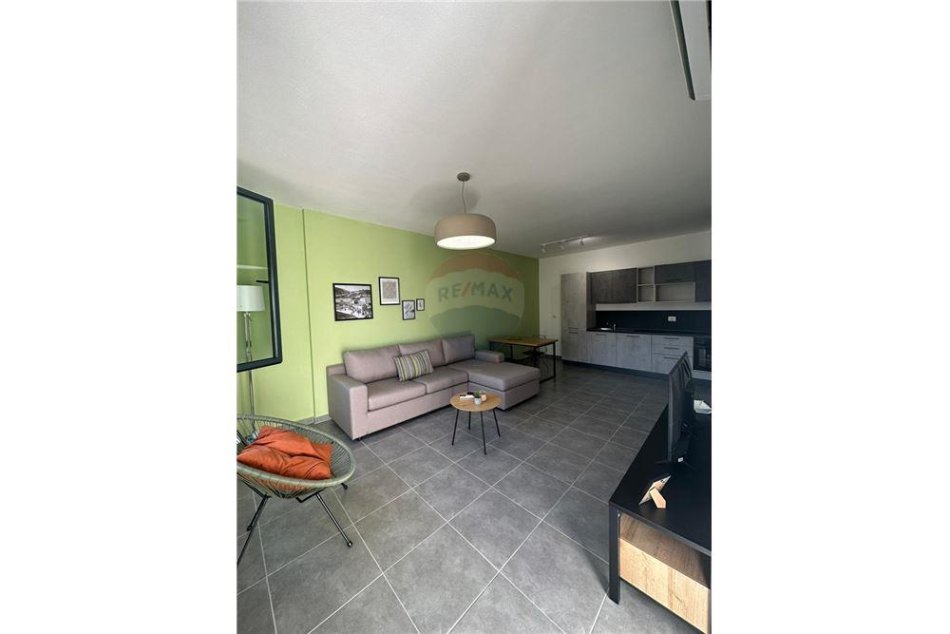 Shqiperi, jepet me qera apartament 1+1 Kati 2, 75 m² 550 € (liqeni i thare)