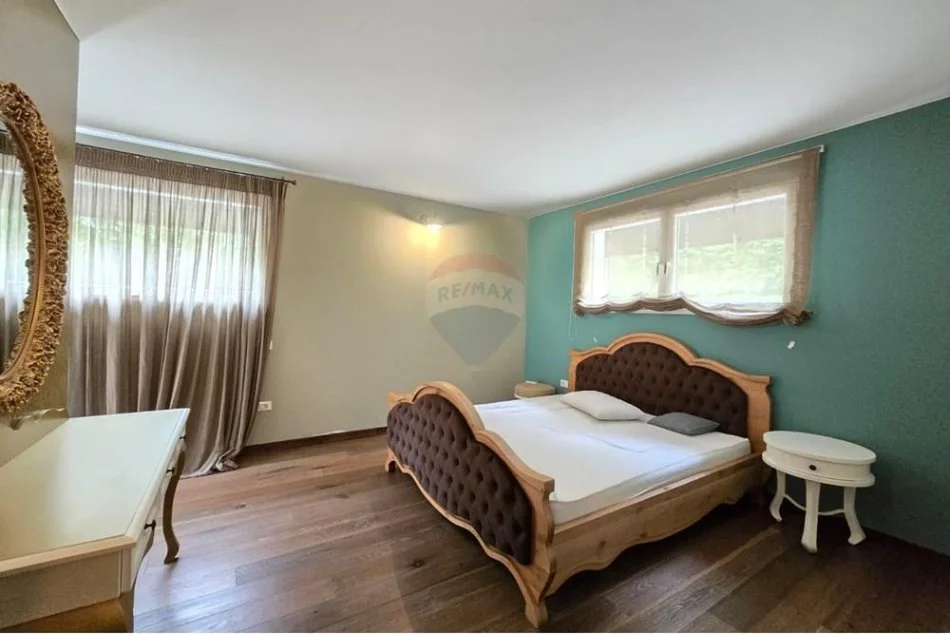 Tirane, jepet me qera Vile 2+1 Kati 1, 426 m² 2.500 € (Vile per qira te Long Hill)