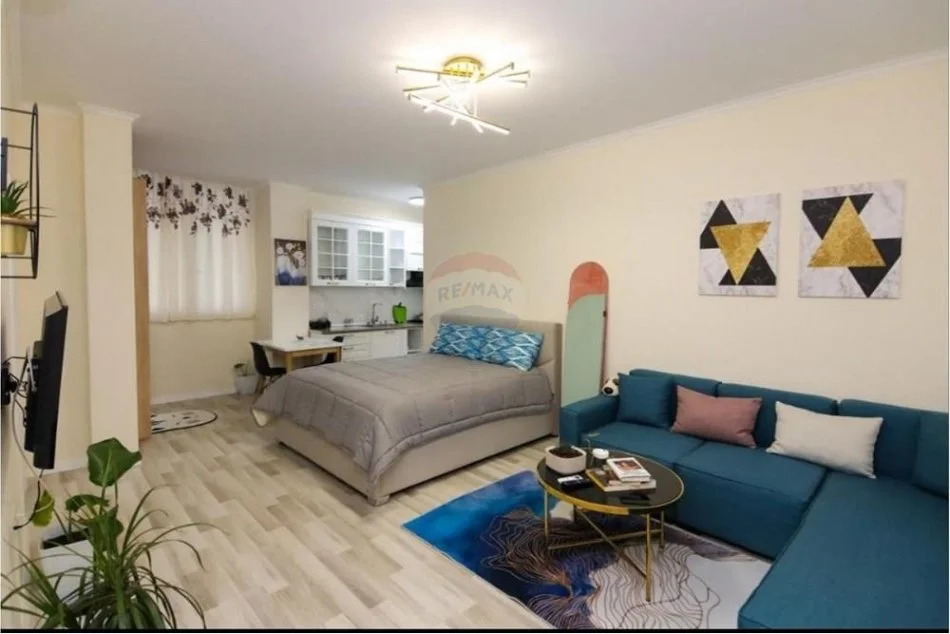 Tirane, jap me qera 1+1 Kati 3, 500 m² 500 € (RRUGA DURRSIT)