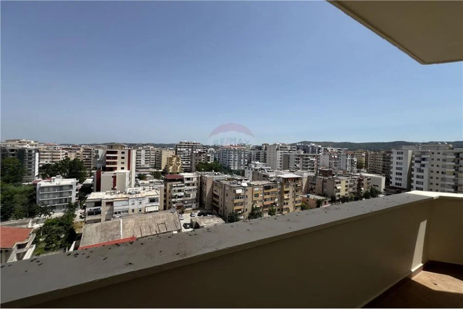 Vlore, shitet apartament 3+1+Ballkon Kati 9, 160 m² 165.000 € (Rr.Kosova)