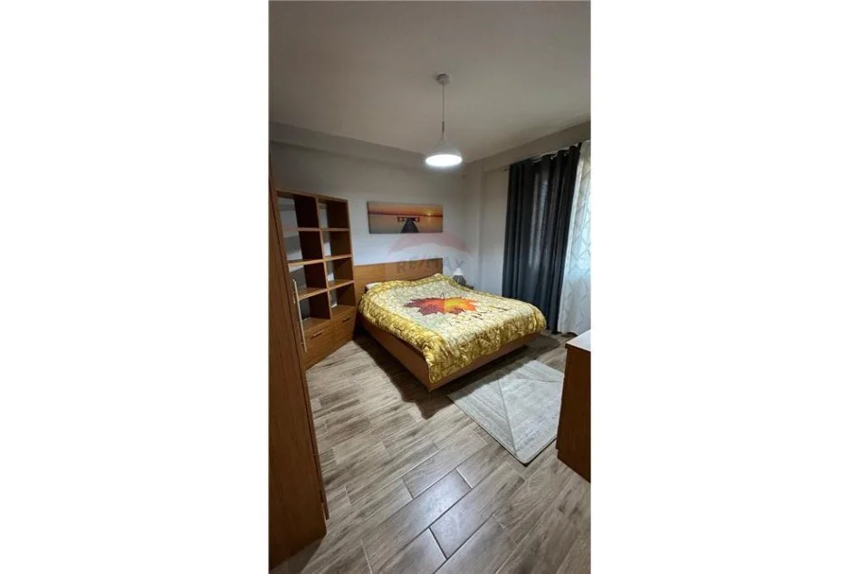 Tirane, jepet me qera apartament 1+1 Kati 2, 77 m² 550 € (Rruga Benimina Kruta)