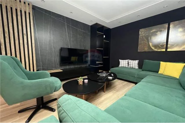 Tirane, jepet me qera apartament 1+1+BLK Kati 2, 82 m² 800 Euro (TEG)