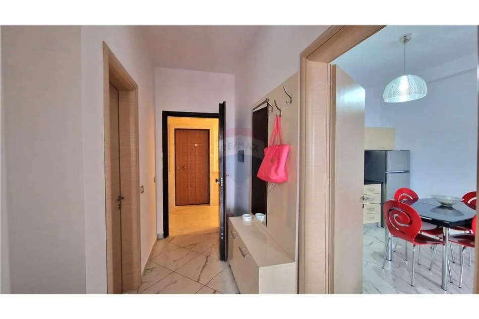 Vlore, shitet apartament 1+1+Ballkon Kati 4, 66 m² 178.000 € (Rr.Aleksander Moisiu)