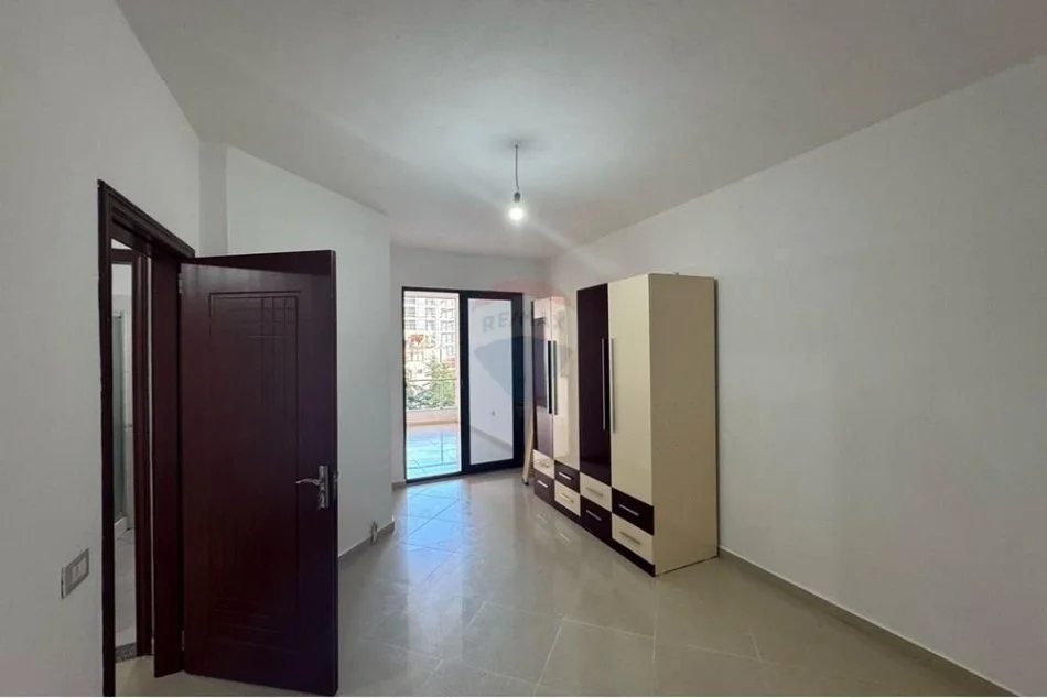 Tirane, shitet apartament 2+1 , 111 m² 133.000 € (Astir)