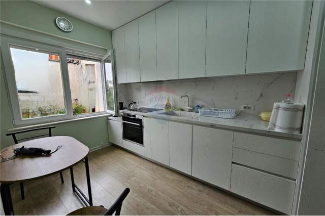 Tirane, shitet apartament 1+1+BLK Kati 2, 37 m² 89.000  (rruga elbasanit)