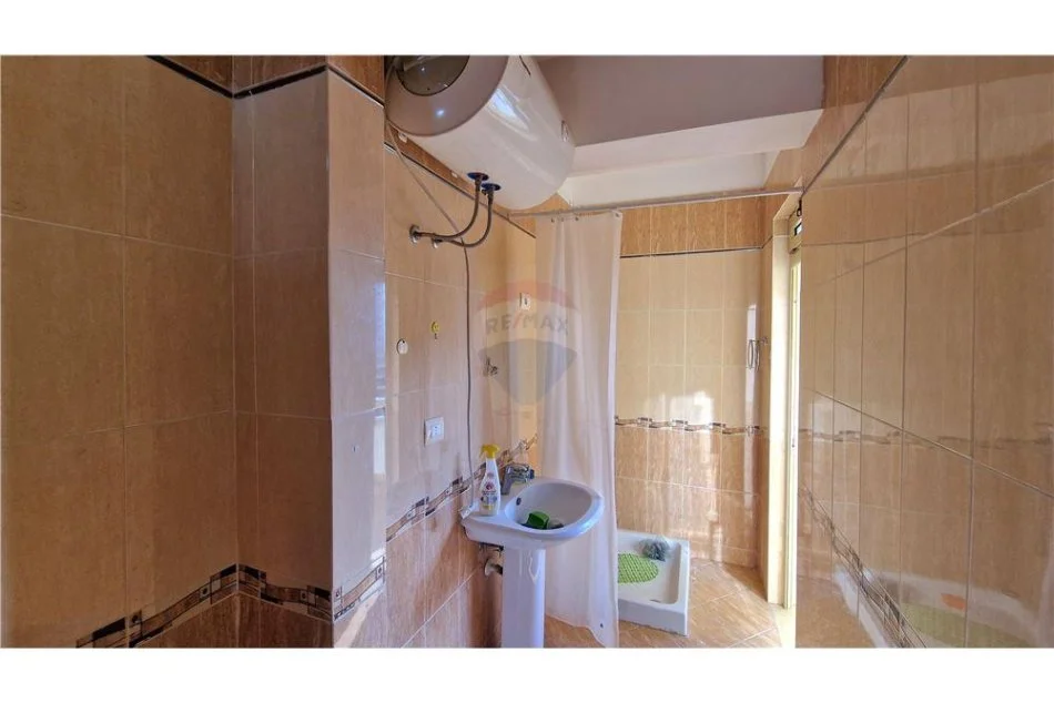 Vlore, shitet apartament 1+1+Ballkon Kati 7, 74 m² 155.000 € (Lungomare)