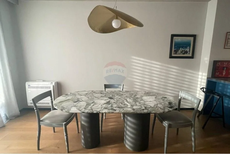 Tirane, jepet me qera apartament 2+1+Ballkon Kati 3, 114 m² 2.200 € (Apartament - Për Qira - Rruga Emin Duraku, Tiranë 3 +1 per qira stadiumi dinamo +2 poste parkimi)