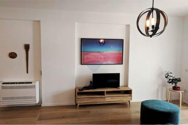 Tirane, jepet me qera apartament 1+1+BLK Kati 6, 78 m² 600 Euro